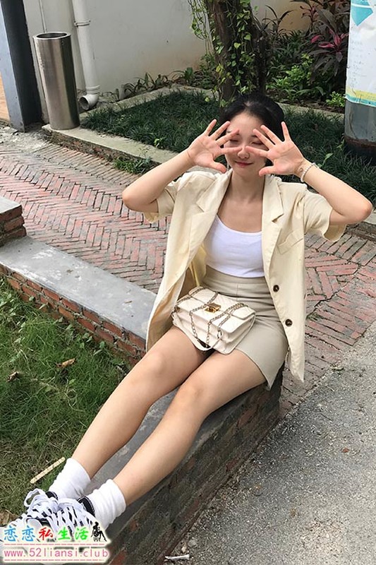 [最爱帆布鞋]056-学妹丝袜美腿写真（带视频）【342P+1V/1.09G】