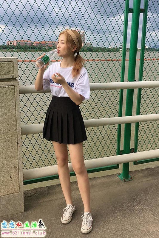 [最爱帆布鞋]053-学妹丝袜美腿写真【380P/941M】