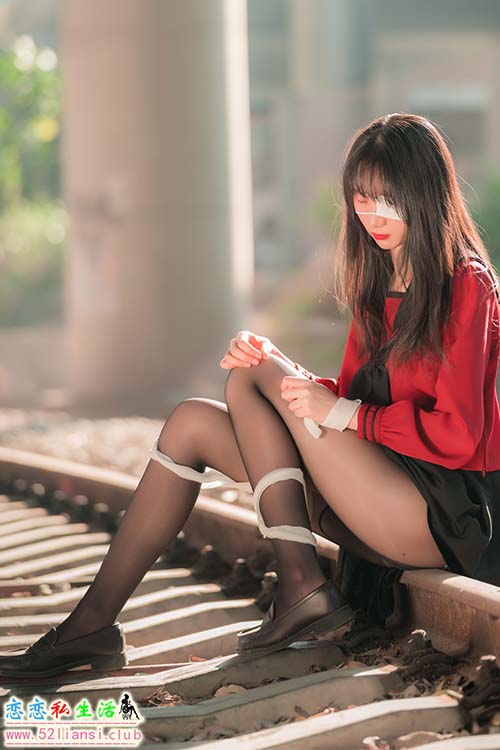 [美图精选]1050-西瓜少女(西呱呀呀呀)-铁轨成片【47P/120M】
