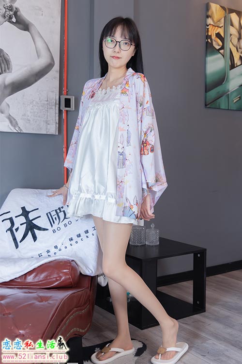 [袜啵啵] 112期 稚予-人字拖、肉丝(带视频)【144P+1V/5.89G】