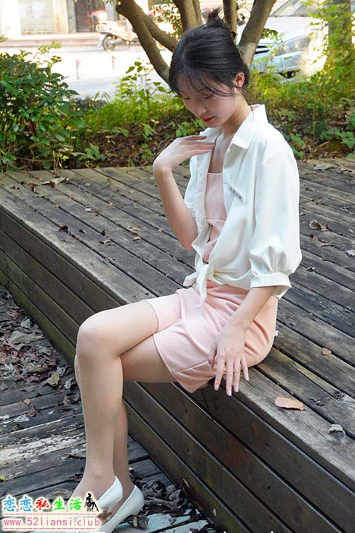 [初夏女神]087期 安妮~【不再犹豫】我可以告诉你我第一次穿高跟鞋吗(带视频)【140P+1V/5.48G】