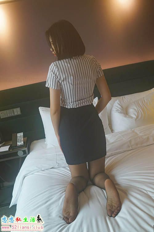 [MussGirl慕丝女郎] NO.207 条纹制服肉丝白领 小莫【466P/555M】