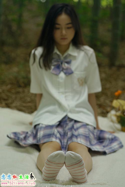 [初夏女神]043期 十一~《周末丛林》JK套搭配的袜子遭嫌弃(带视频)【153P+1V/6.09G】