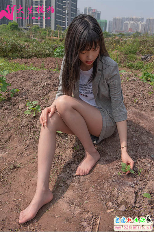 [大生模拍]-N179-Lynn 干农活的女白领【67P/210M】
