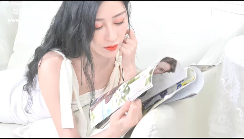 [SSA丝社]视频 No.014 雪儿最爱还是趴着看书【10min/230M】