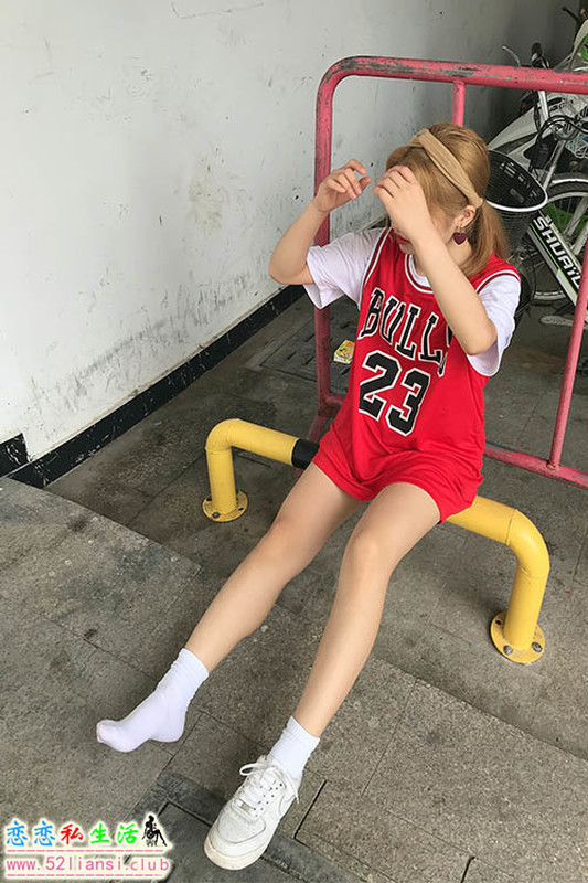 [最爱帆布鞋]058-学妹丝袜美腿写真（带视频）【167P+33V/2.37G】