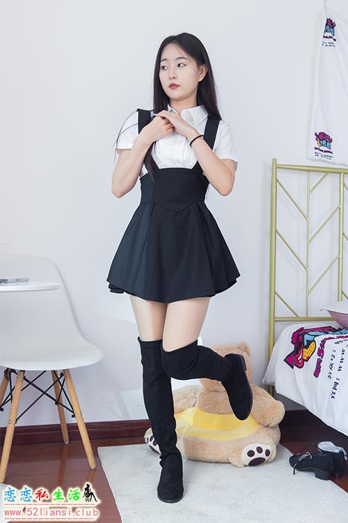[物恋传媒] No.1671 美兔-办公的一天(带视频)【200P+1V/4.38G】