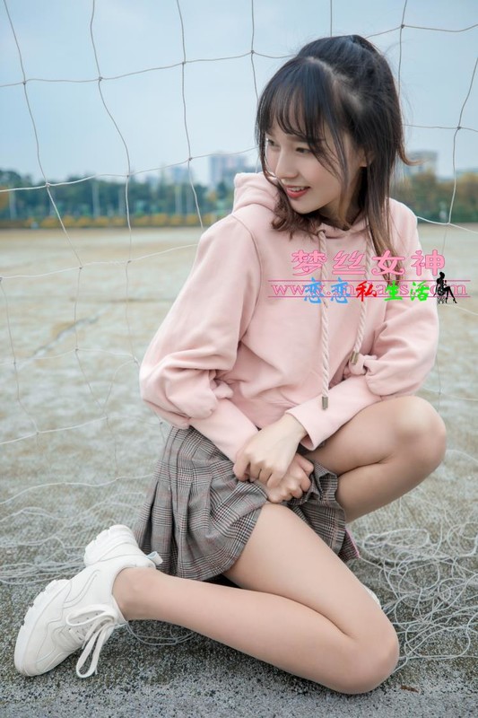 [MSLASS梦丝女神] NO.001-操场的校花小甜心 玥玥（带视频）【63P+1V/1.44G】
