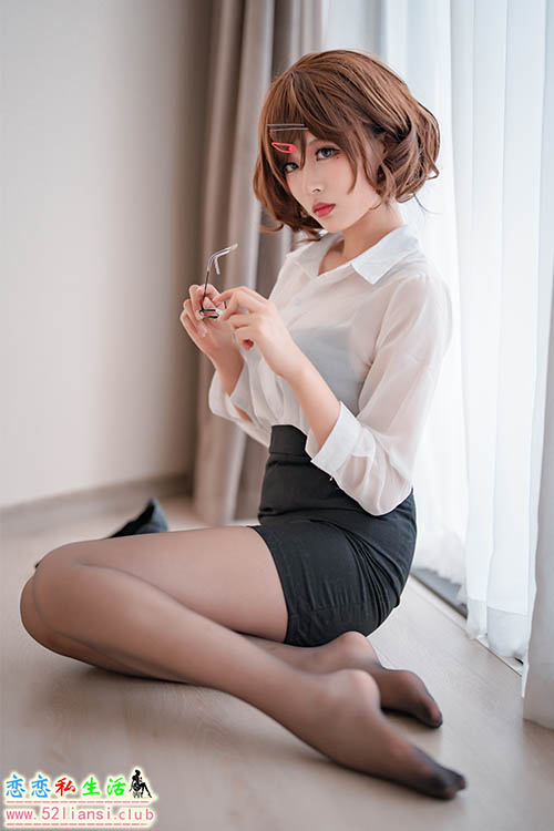 [轩萧学姐] NO.030 円香OL【22P/57M】