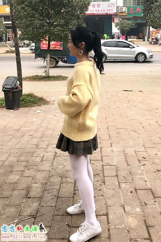 [最爱帆布鞋]006-学妹丝袜美腿写真【100P/314M】