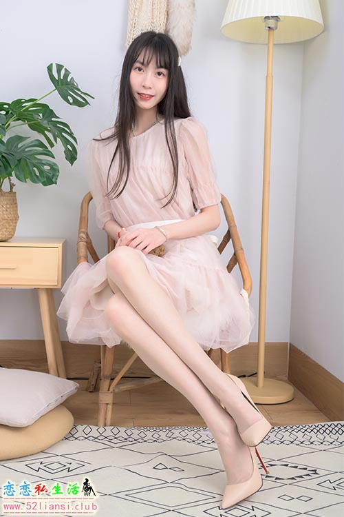 [SSA丝社]超清写真 No.764 模特团团的肉色油亮开裆丝袜(上)【124P/2.83G】
