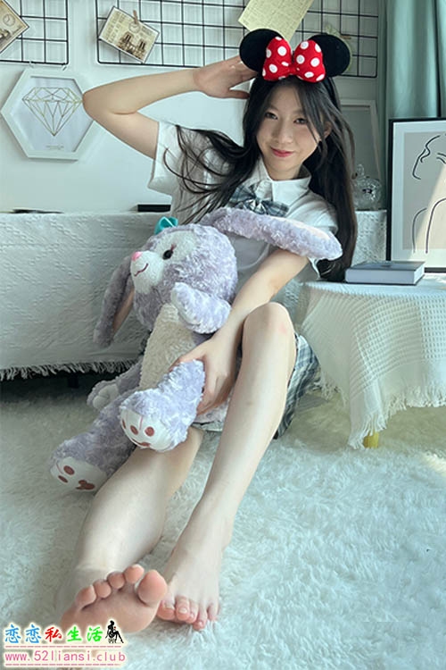[觅芙少女]NO.003 风中摇曳的JK制服与18岁的青春一起绽放(带视频)【151P+3V/7.11G】
