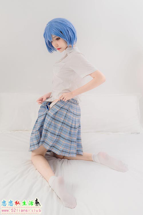 [南桃Momoko] 19-绫波丽制服【22P/18M】