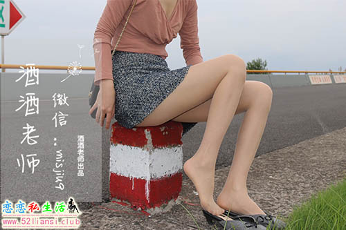 [酒酒老师] 25《办公室通勤丝袜集》【71P/460M】