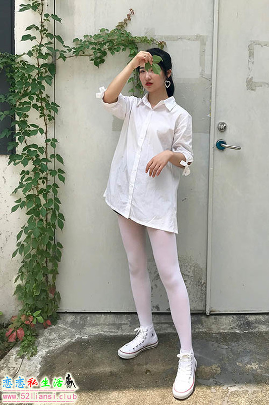 [最爱帆布鞋]051-学妹丝袜美腿写真（带视频）【101P+1V/375M】