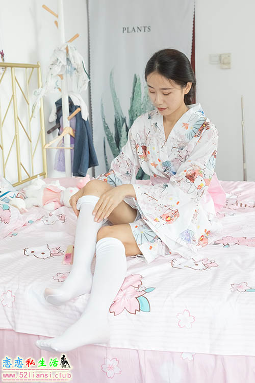 [物恋传媒] No.951 菜菜-樱花公主(带视频)【135P+1V/2.98G】