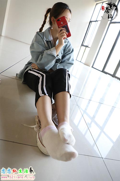 [誉铭传媒] 401期-2018-142期(带视频)【142P+1V/1.23G】
