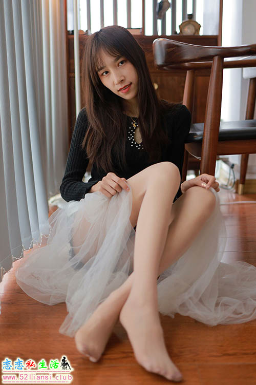 [IESS异思趣向] 丝享家 1075：美子《女追男隔层纱》【89P/141M】