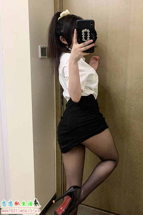 [美图精选]670-蜜桃少女是依酱呀-刚入职的新人【40P/95M】