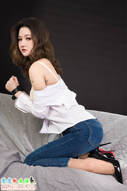 [Ligui丽柜] 2022.02.09 《禁锢的欲望》文芮【67P/97.3M】