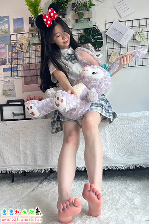 [觅芙少女]NO.003 风中摇曳的JK制服与18岁的青春一起绽放(带视频)【151P+3V/7.11G】