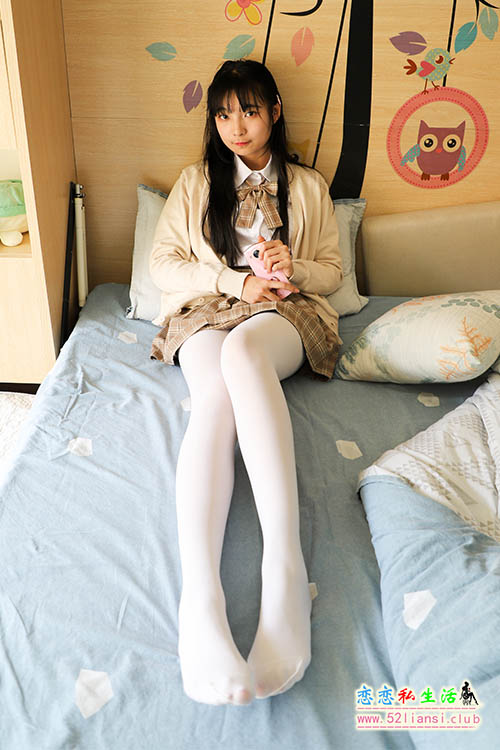 [物恋传媒] No.005 JK制服高中小姐姐，棉袜加丝袜【163P/663M】