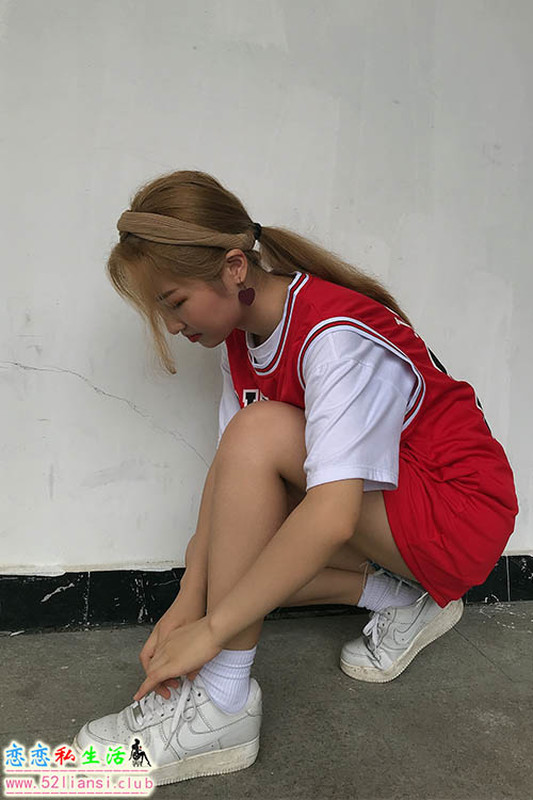 [最爱帆布鞋]058-学妹丝袜美腿写真（带视频）【167P+33V/2.37G】