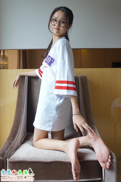 [Student_Model] 编号53-sole vision 长腿姐姐Sisi裸足秀【150P/425M】