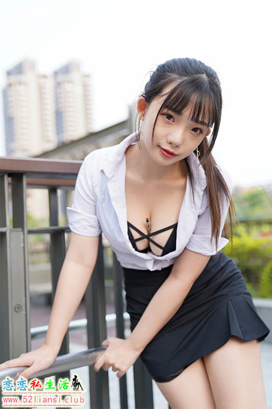 [街拍丝足]078-台湾腿模 陈家琳 OL短裙 高跟美腿外拍【100P/120M】