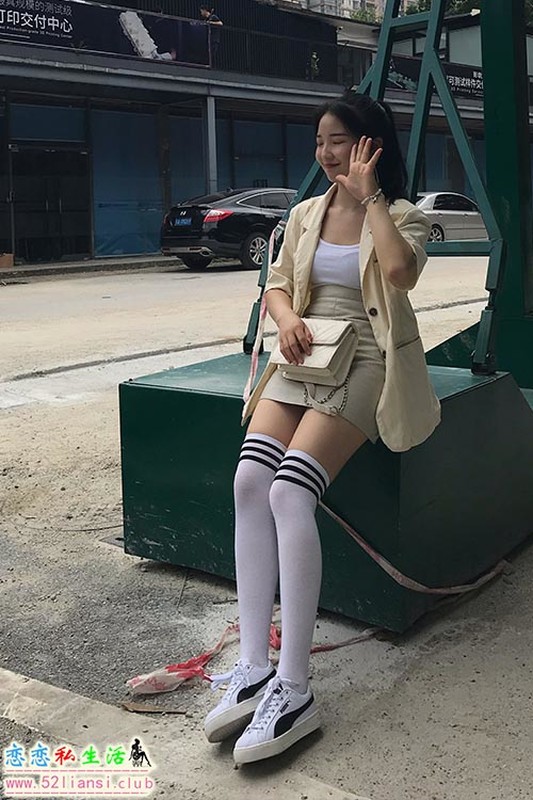 [最爱帆布鞋]056-学妹丝袜美腿写真（带视频）【342P+1V/1.09G】