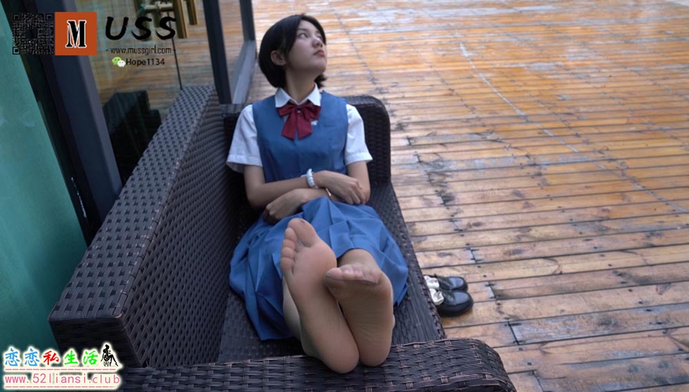 [MussGirl慕丝女郎]视频 NO.002-超级美少女不叶校服JK丝足秀【8min/933M】