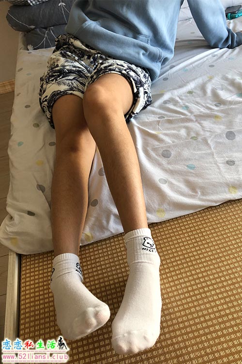 [精选资源]026-本足摄影-约来体育学院小姐姐(带视频)【72P+1V/530M】