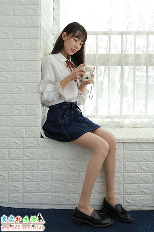 [IESS异思趣向] 丝享家 941：团团《长腿学院风》【97P/125M】