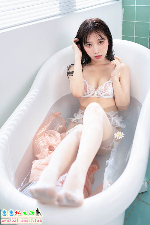 [美图精选]130-果咩酱w-浴缸【25P/96M】