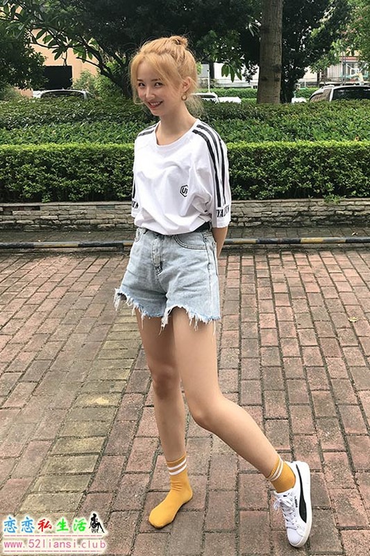 [最爱帆布鞋]038-学妹丝袜美腿写真【301P/654M】