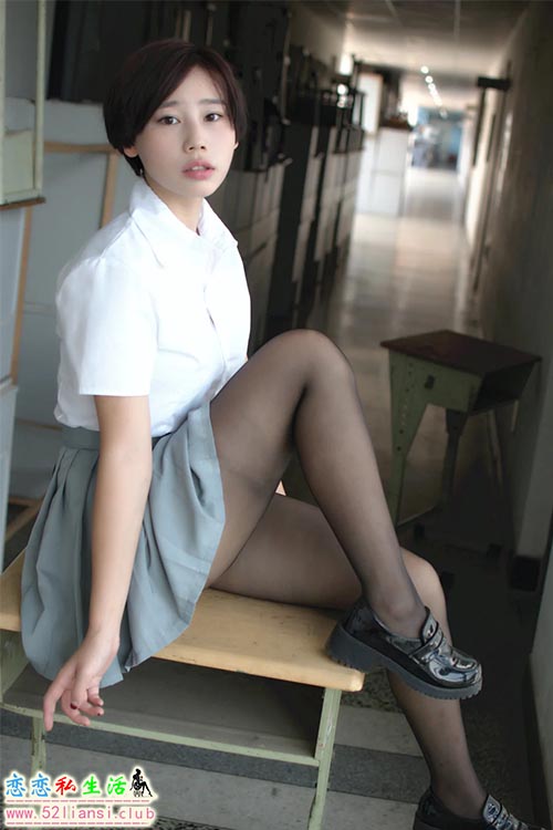纳丝摄影-NO.049 晓寒制服丝袜(带视频)【76P+1V/157M】 纳丝摄影-NO.049 晓寒制服丝袜(带视频)【76P+1V/157M】