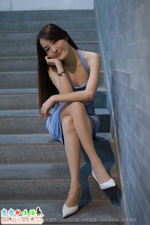 [IESS异思趣向] 丝享家 917：婉萍《楼梯间的蓝衣美女》【69P/86M】