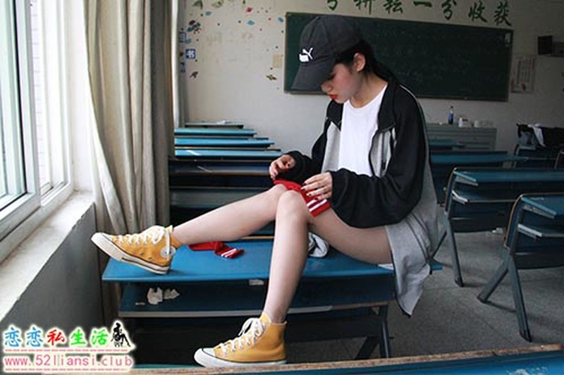 [最爱帆布鞋]020-学妹丝袜美腿写真（带视频）【202P+7V/2.1G】