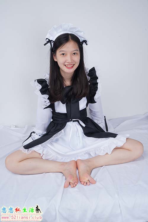 [Pary学生模拍]108 可爱小美女燕玲请吃美脚大餐【103P/955M】