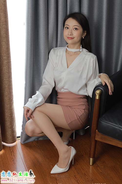 [IESS异思趣向] 丝享家 1489：小婕《粉色的温柔》[83P／92MB]