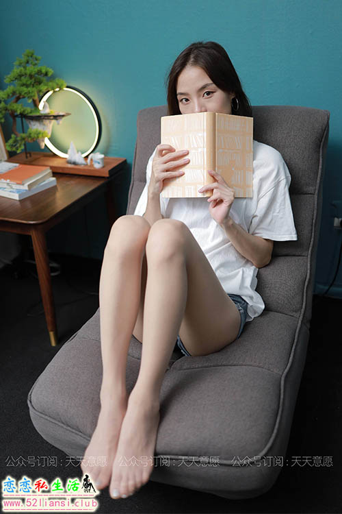 [IESS异思趣向] 丝享家 878：小六《邻家少女爱看书》【100P/86M】