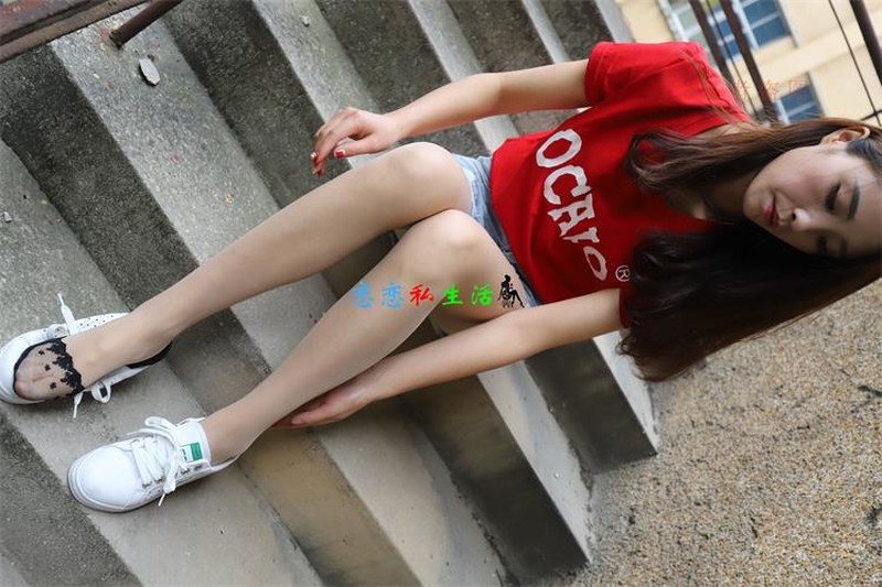 大西瓜爱牙膏-2018 6月活动模特1 长丝+船袜(两套)Part2(带视频)【393P+2V/2.28G】 大西瓜爱牙膏-2018 6月活动模特1 长丝+船袜(两套)Part2(带视频)【393P+2V/2.28G】