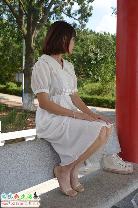 [只糖视觉]483期：双双 – 花季雨季【76P/350M】