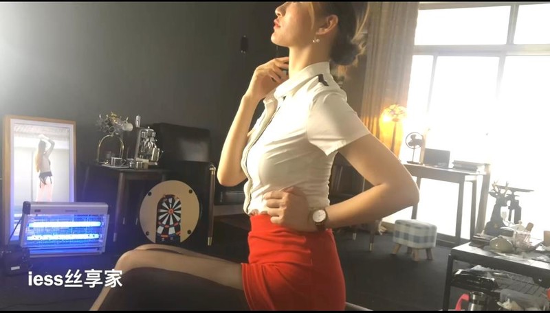 【iess秀 020】秋秋的美【10min/136M】 【iess秀 020】秋秋的美【10min/136M】