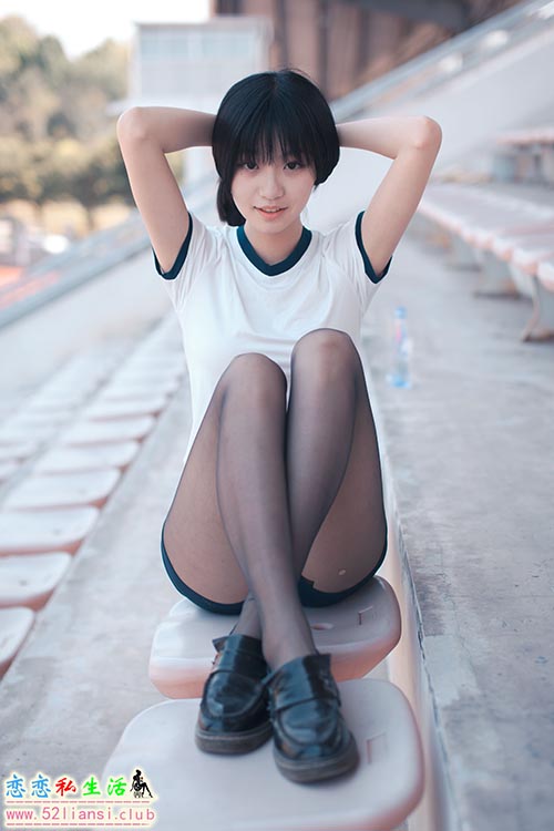[美图精选]671-沧霁桔梗-黑丝体操服【53P/133M】