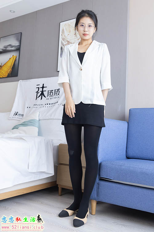 [袜啵啵] 292期 奶油-两双平底鞋、厚黑丝、厚肉丝(带视频)【150P+1V/5.55G】