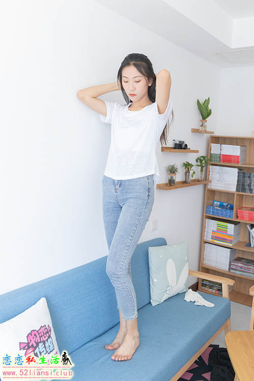 [物恋传媒] No.883 elise-心里的月光(带视频)【154P+1V/3.64G】