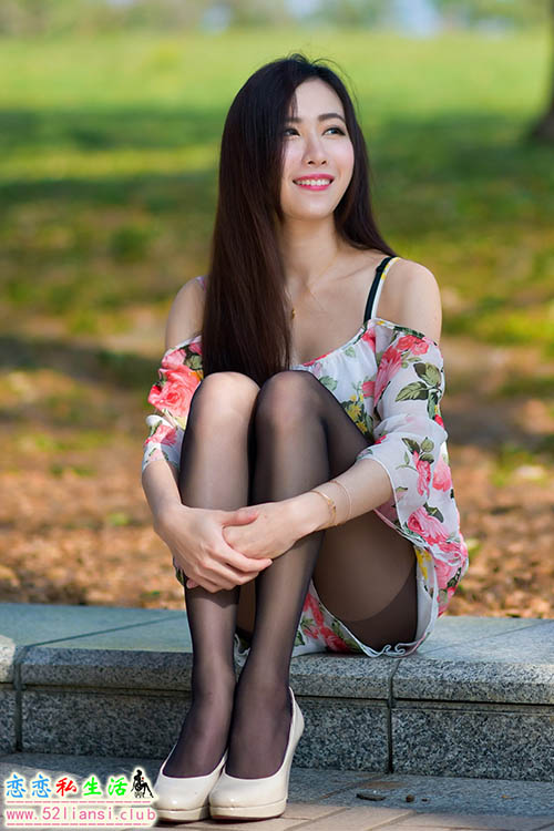 [街拍丝足]185-妍希 吊带裤裙黑丝美腿【27P/92M】
