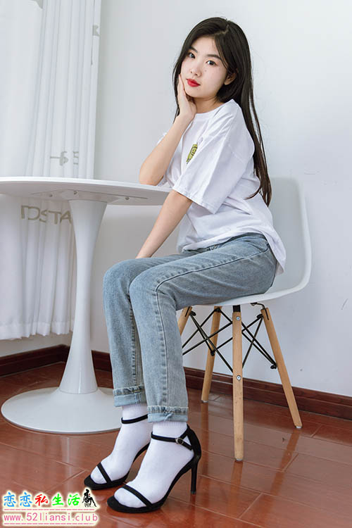 [物恋传媒] No.1103 米米-春日马丁靴(带视频)【169P+1V/4.91G】