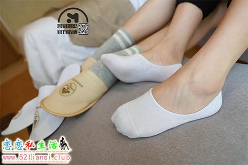[誉铭传媒] 213期-2020.06.30 姐妹裸足（带视频）【40P+1V/875M】